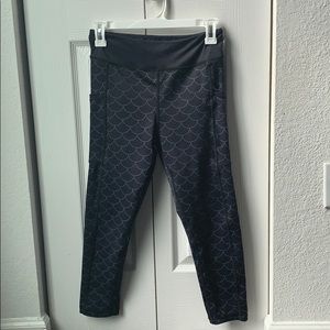 Constantly varied Gear dragon scales capris